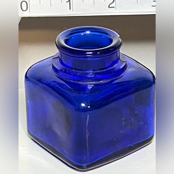 Vintage Colbalt Blue Glass Inkwell - Picture 4 of 7